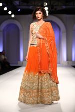 Model walks for Designer Adarsh Gill in Delhi on 27th July 2013 (44).jpg